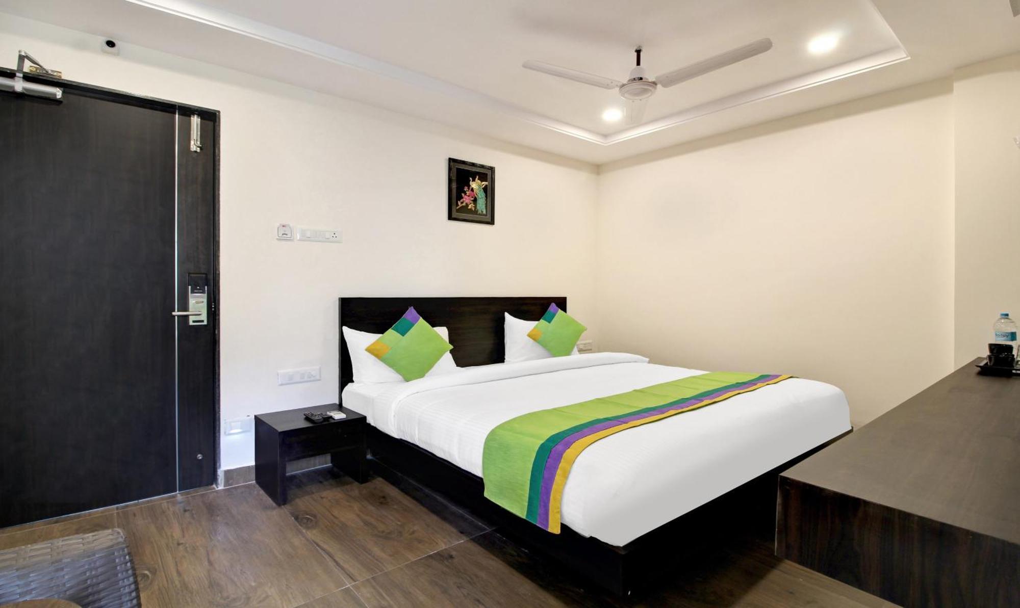 Treebo Trend Excella Hotel Visakhapatnam Exterior foto